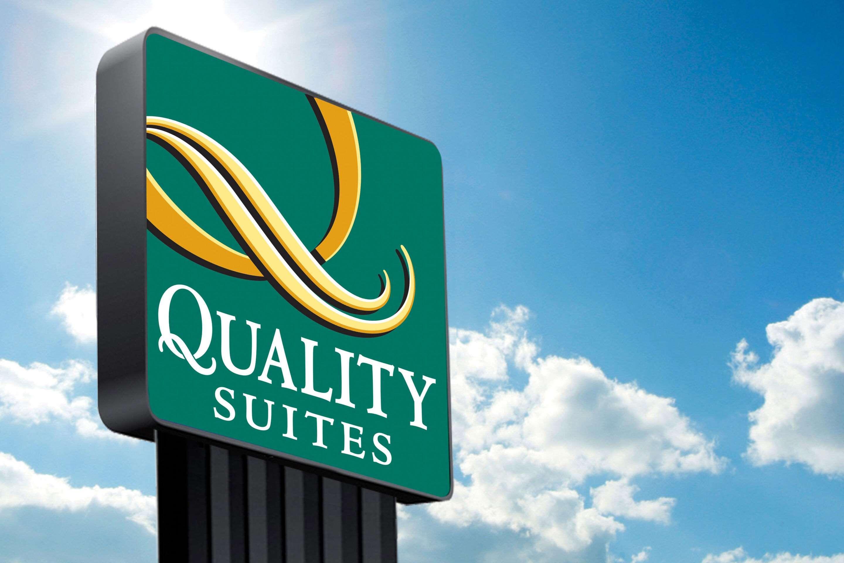 Quality Suites Near West Acres Fargo Dış mekan fotoğraf
