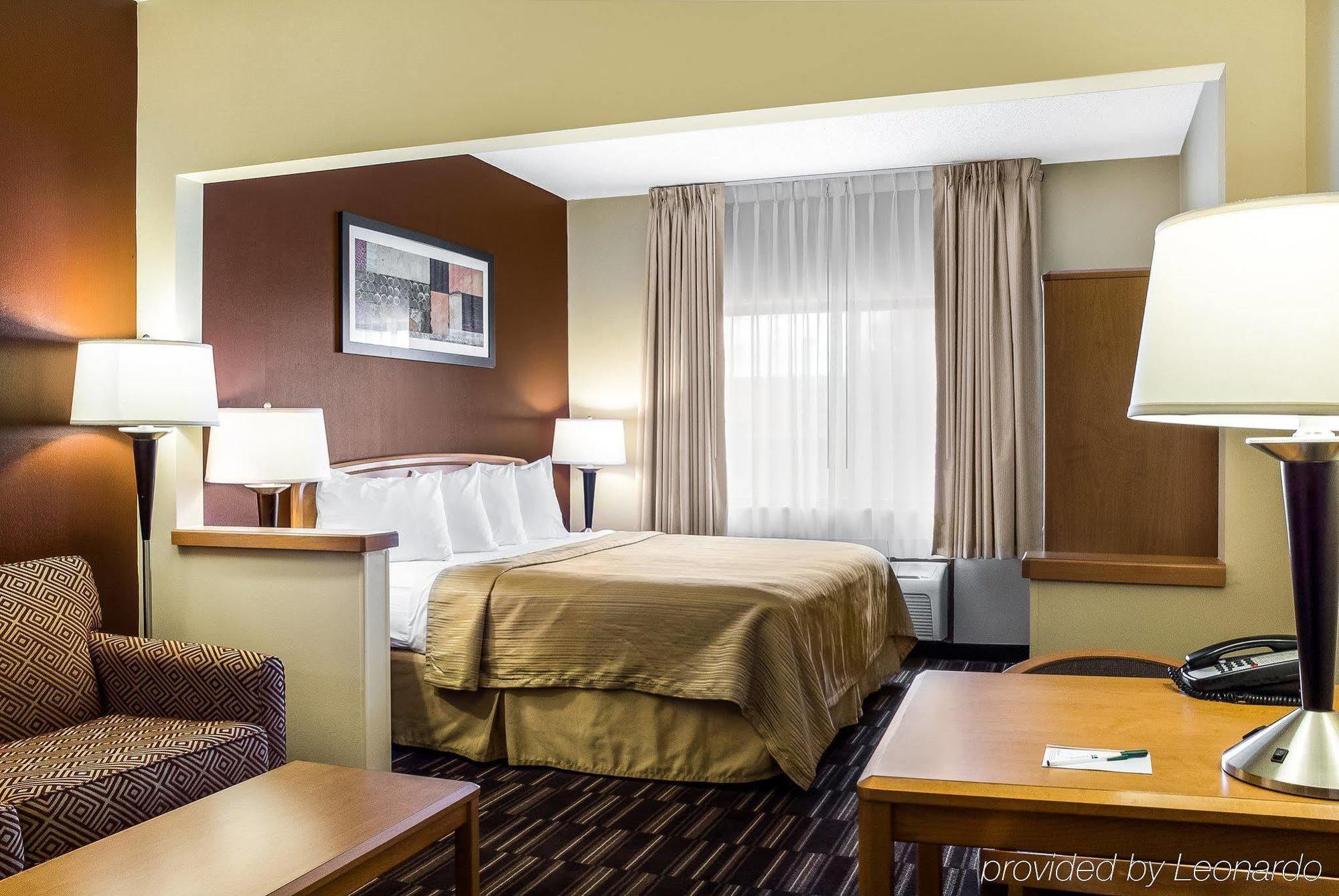Quality Suites Near West Acres Fargo Dış mekan fotoğraf