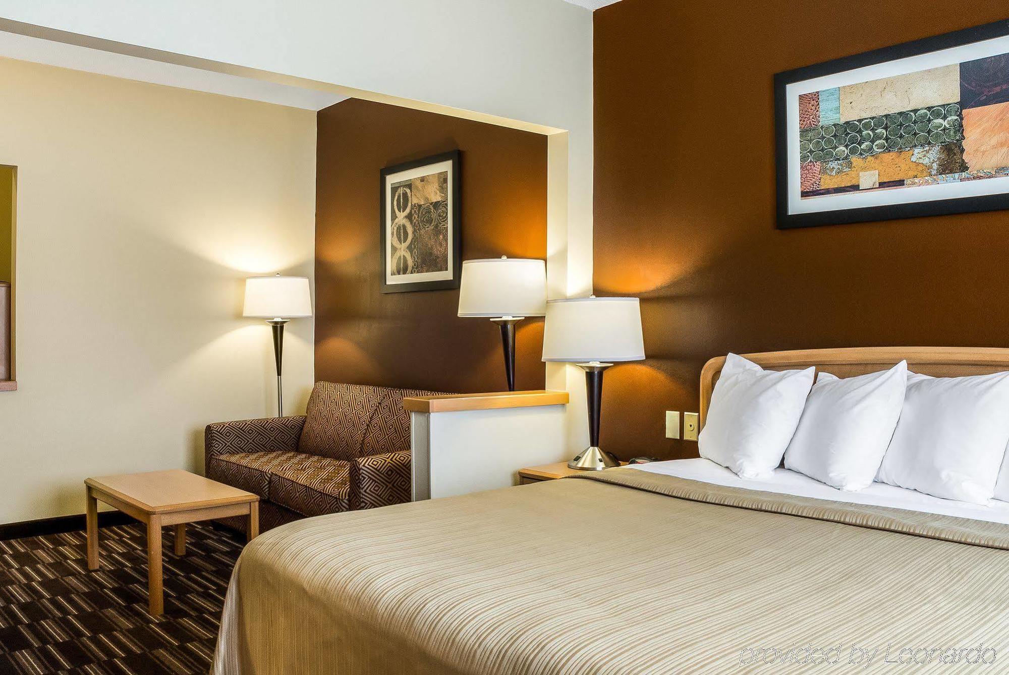 Quality Suites Near West Acres Fargo Dış mekan fotoğraf