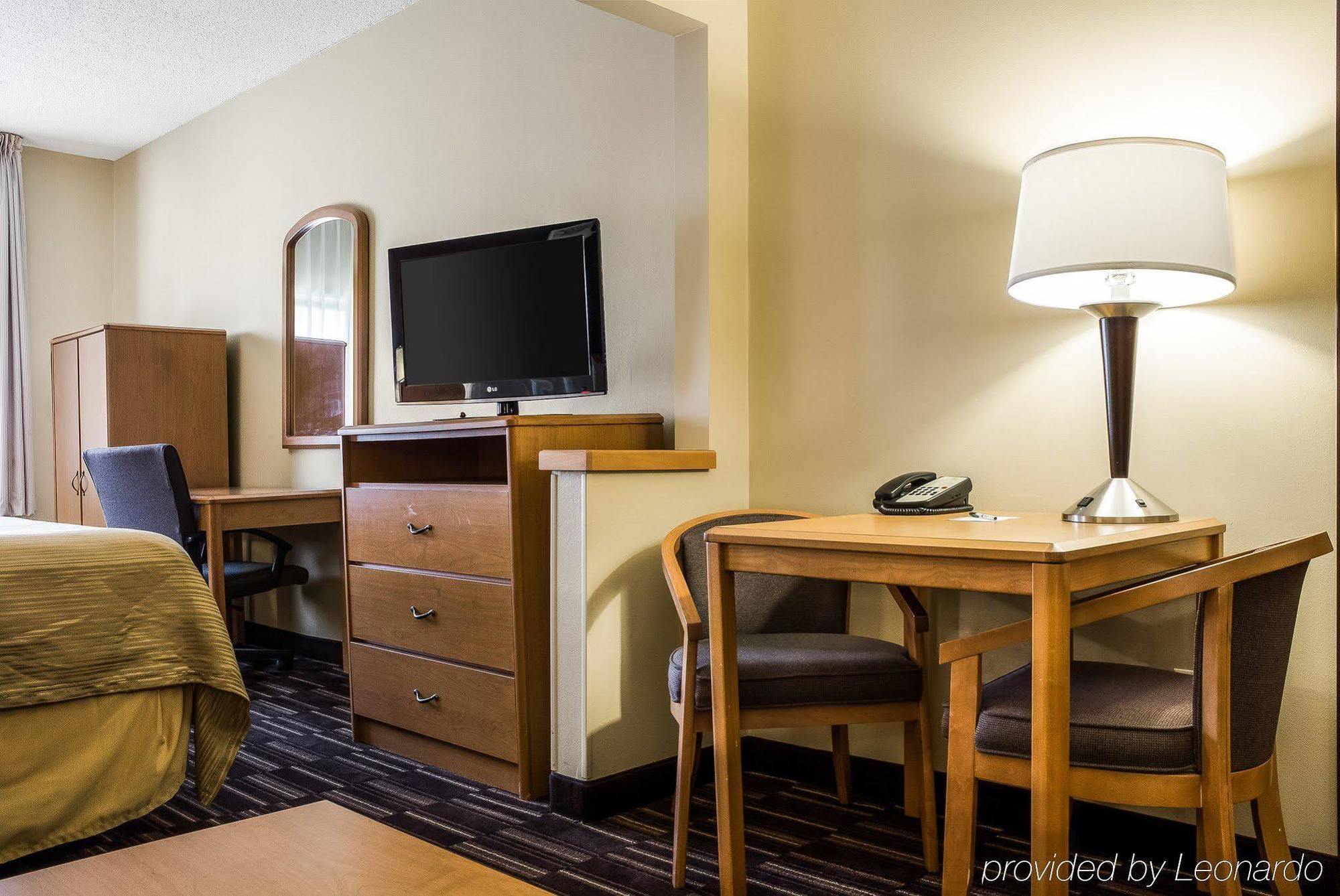 Quality Suites Near West Acres Fargo Dış mekan fotoğraf