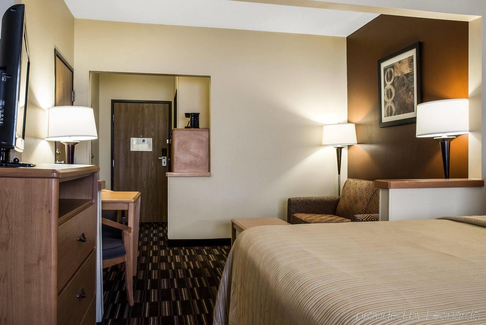 Quality Suites Near West Acres Fargo Dış mekan fotoğraf